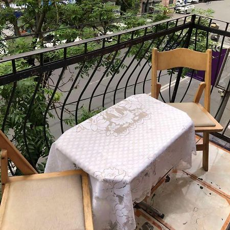 Appartamento Квартира В Самом Центре Еревана Esterno foto