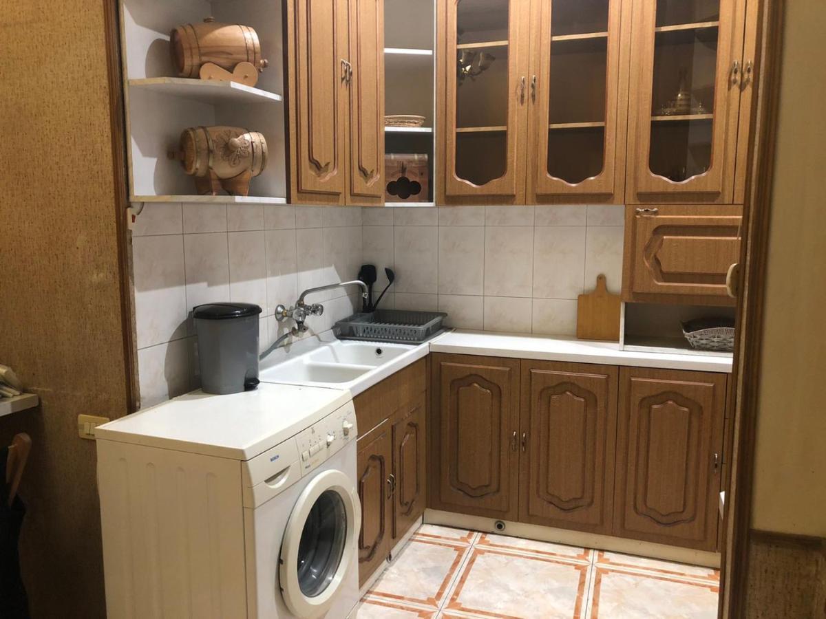 Appartamento Квартира В Самом Центре Еревана Esterno foto