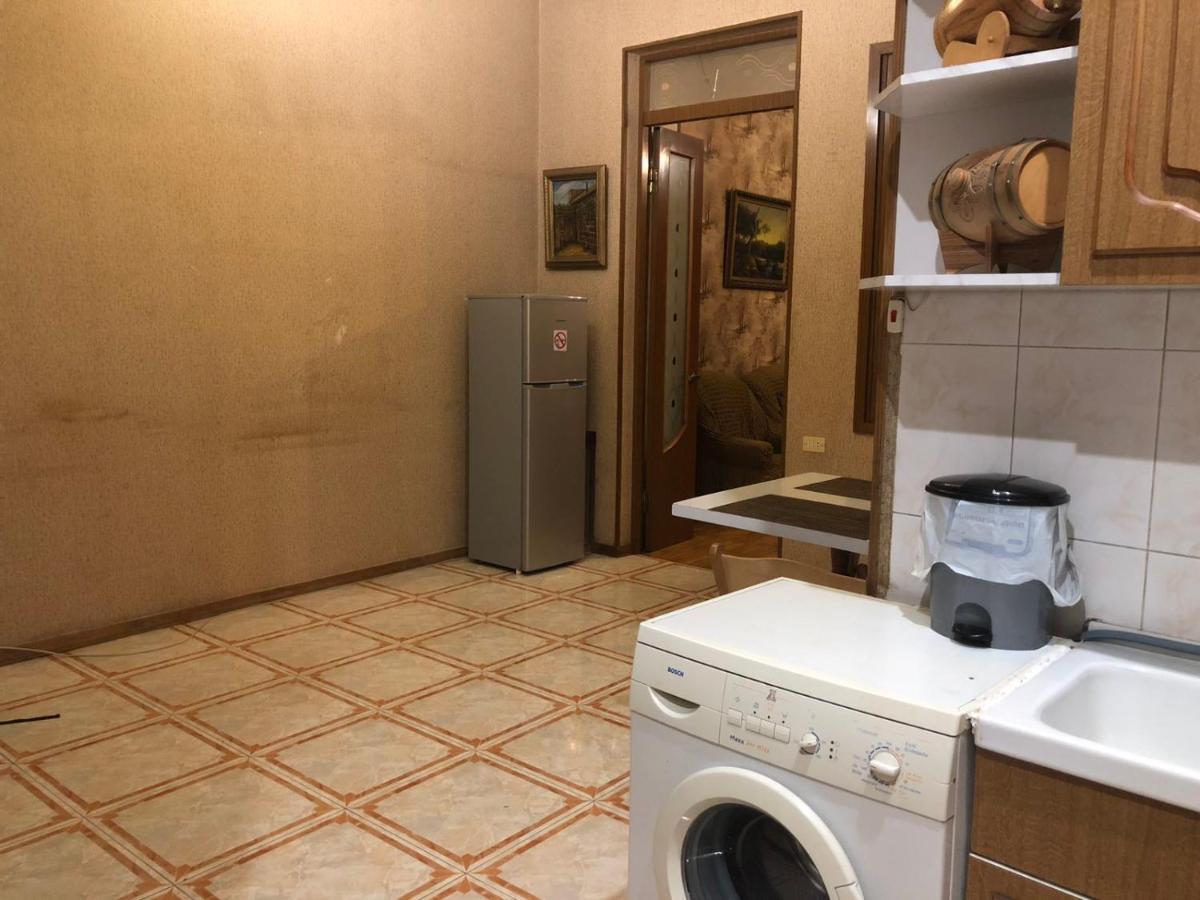 Appartamento Квартира В Самом Центре Еревана Esterno foto